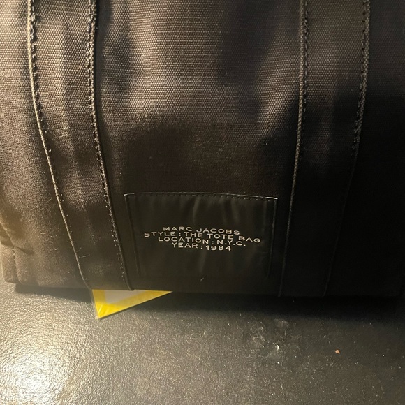 Marc Jacobs - THE TOTE BAG - Black Canvas Crossbody and Care Card - Picture 3 of 6